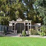 En Landgoed Matanze 4*