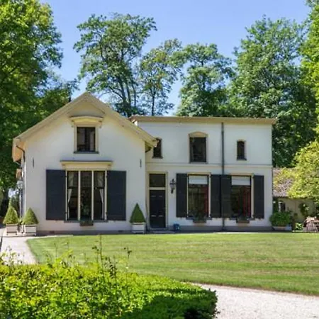 En Landgoed Matanze Bed & Breakfast