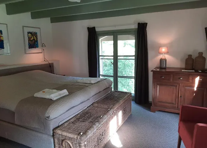 Bed & Breakfast En Landgoed Matanze 4*